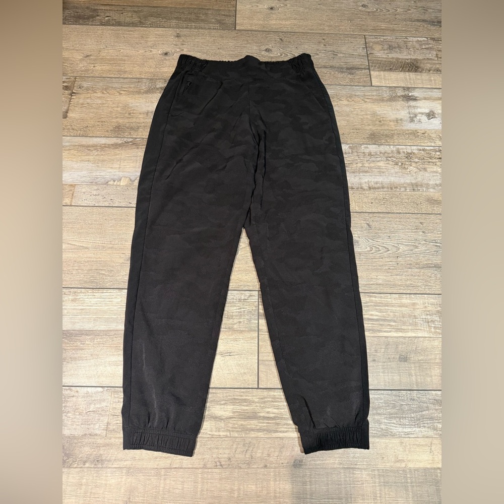 Athleta Camouflage Joggers 4P EUC